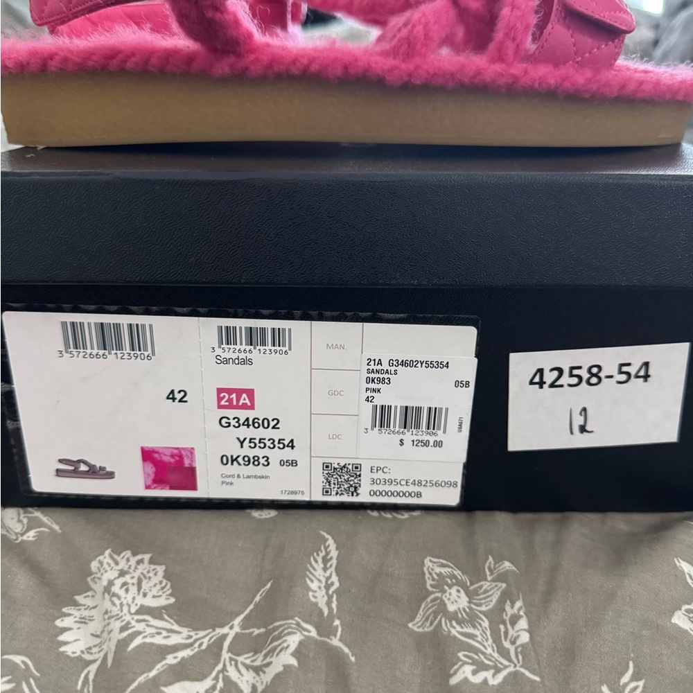 CHANEL Vibrant Pink Quilted Sandals - Picture 5 of 7